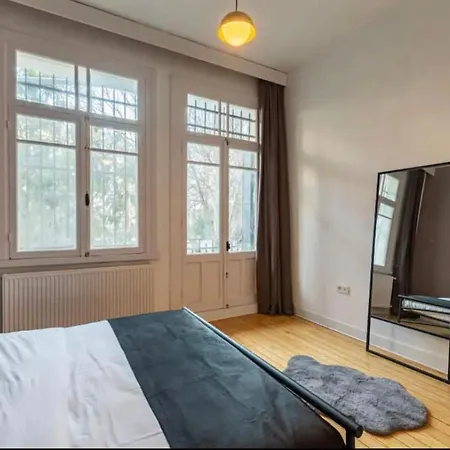 Renovated Art Deco Charm In The Heart Of Nisantasi Apartment Istanbul