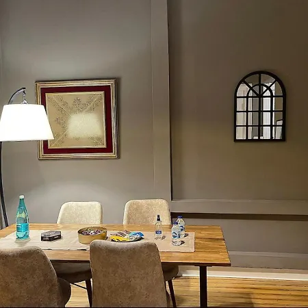 Renovated Art Deco Charm In The Heart Of Nisantasi Apartment