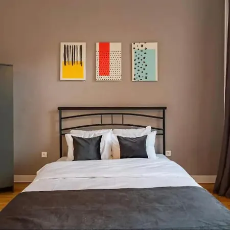Renovated Art Deco Charm In The Heart Of Nisantasi Apartment
